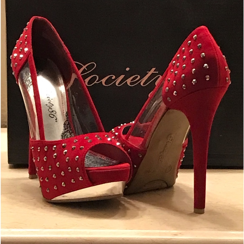 Never Worn Beautiful Red High Heels with Studs. Unique & Sexy!